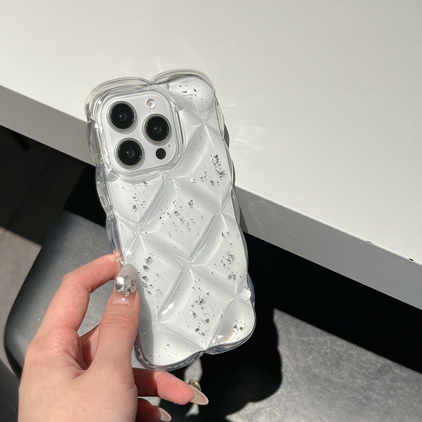 iPhone 16 15 14 Plus 13 12 Pro Max スマホケース かわいいグリッター3Dダイヤモンド柄スマホケース