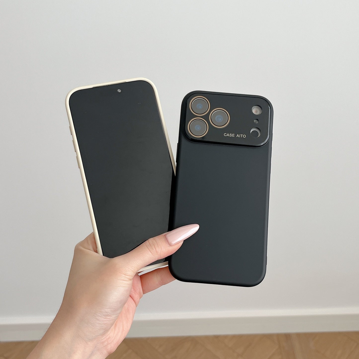 iPhone 17 Air 16 15 14 Pro Max スマホケース シンプルな無地ガラスレンズのスマホケース