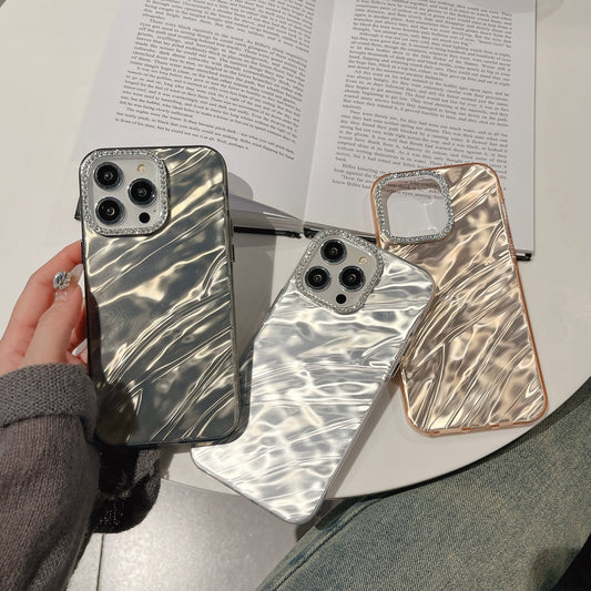 iPhone 17 Air 16 15 14 13 12 Pro Max スマホケース 高級ダイヤモンドレンズフレームプリーツテクスチャースマホケース